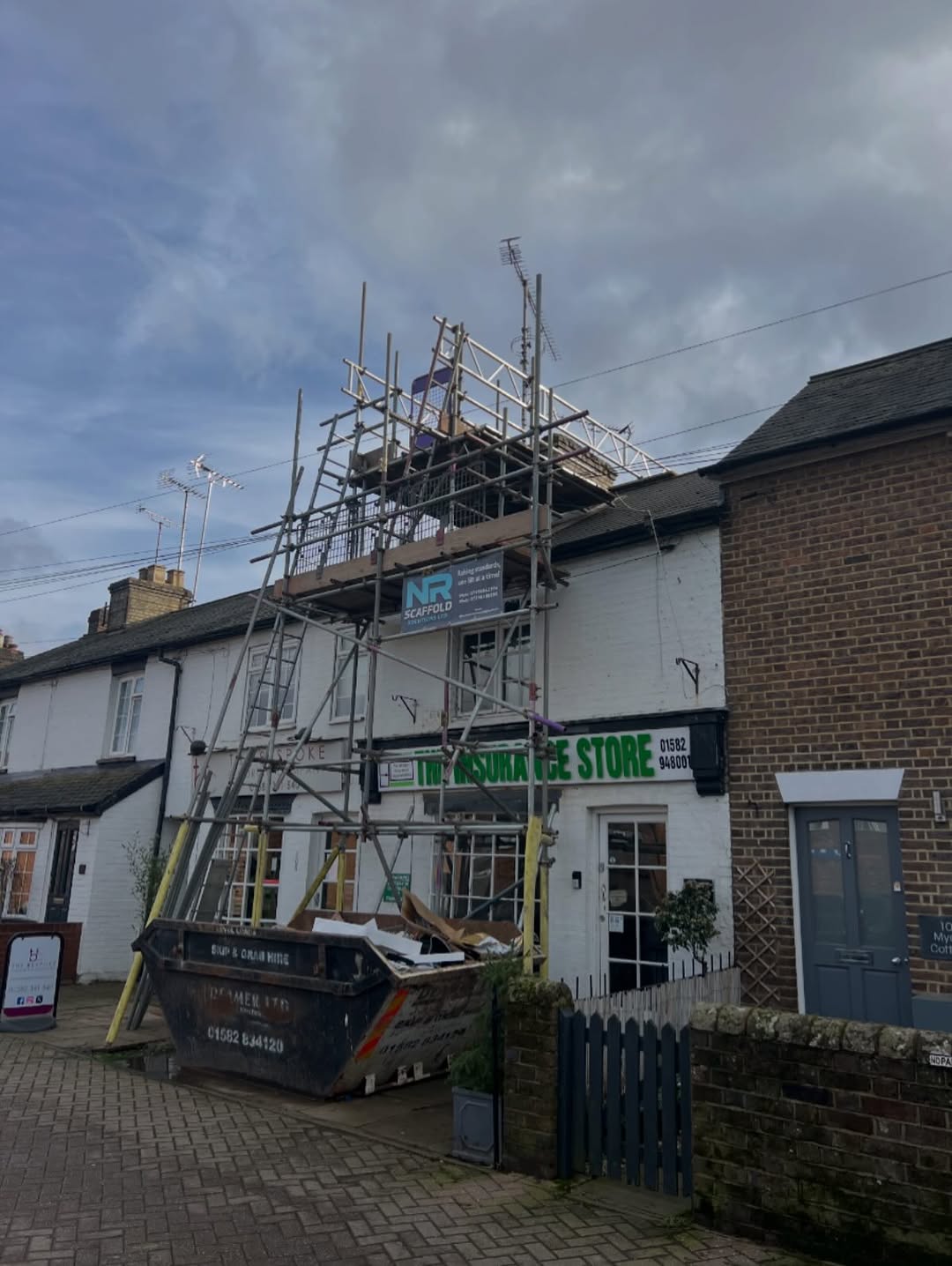 Street-facing works by NR Scaffold Solutions LTD